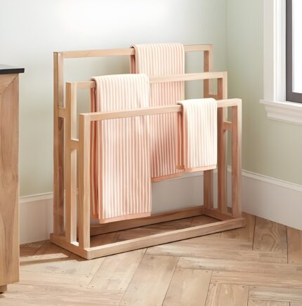 Wooden towel rack 3-tier towel stand Freestanding bathroom organizer Minimalist towel holder Wooden drying rack